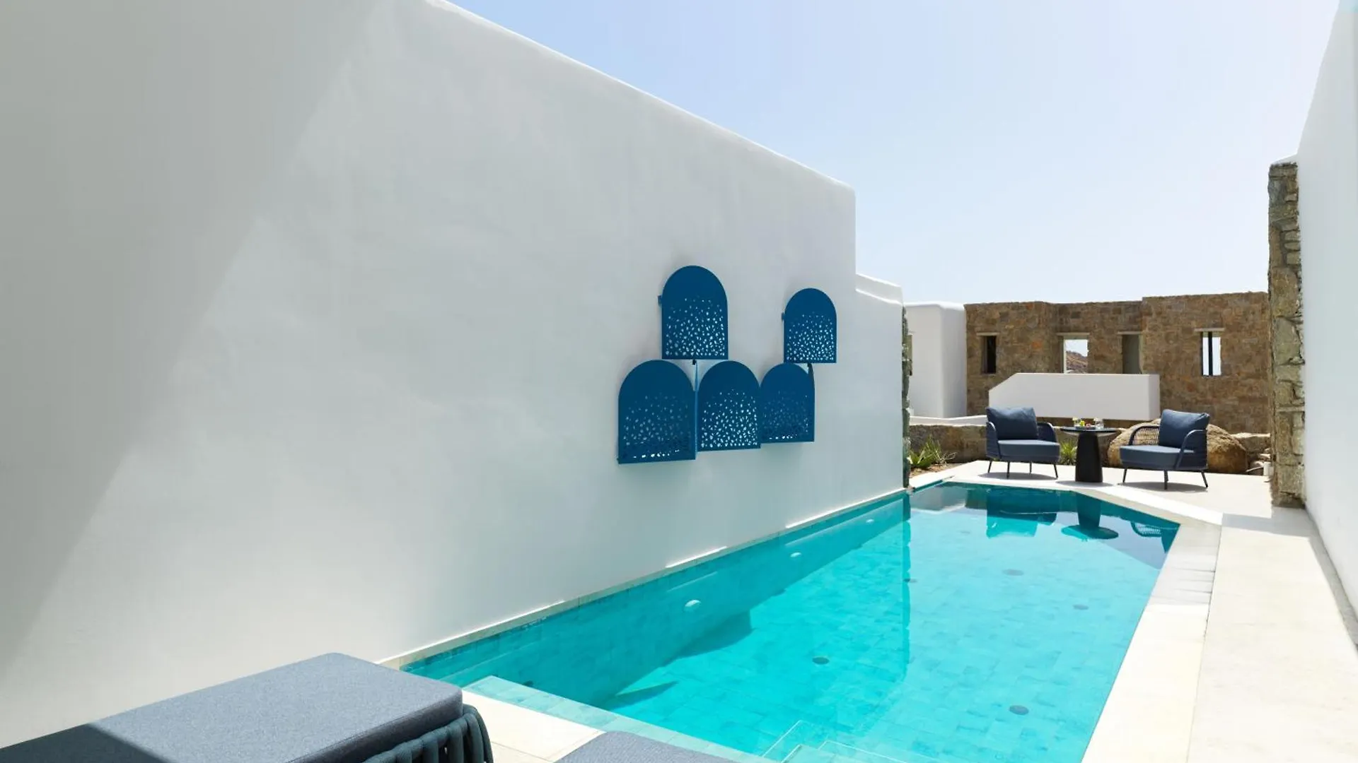 Amyth Of Mykonos Super Paradise